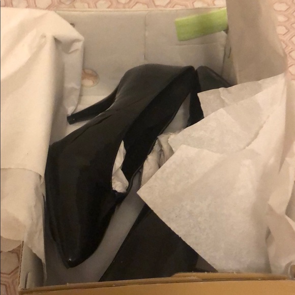 Michael Kors heels shoes - Picture 4 of 5